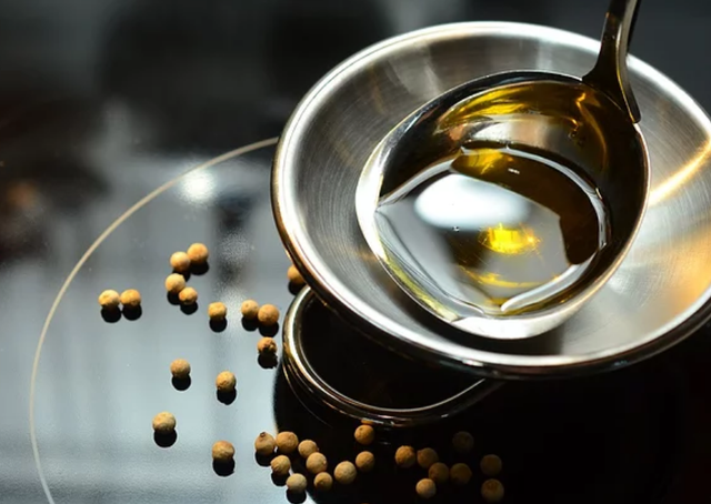 橄榄油怎么正确使用，橄榄油怎么正确使用方法（食用油哪种最好最健康）