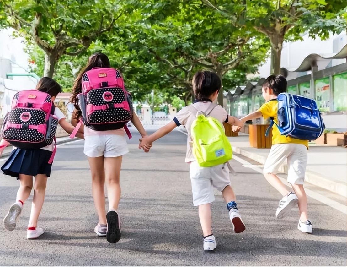 孩子 家长 2023年上学新调整,六周岁入学即将取消?