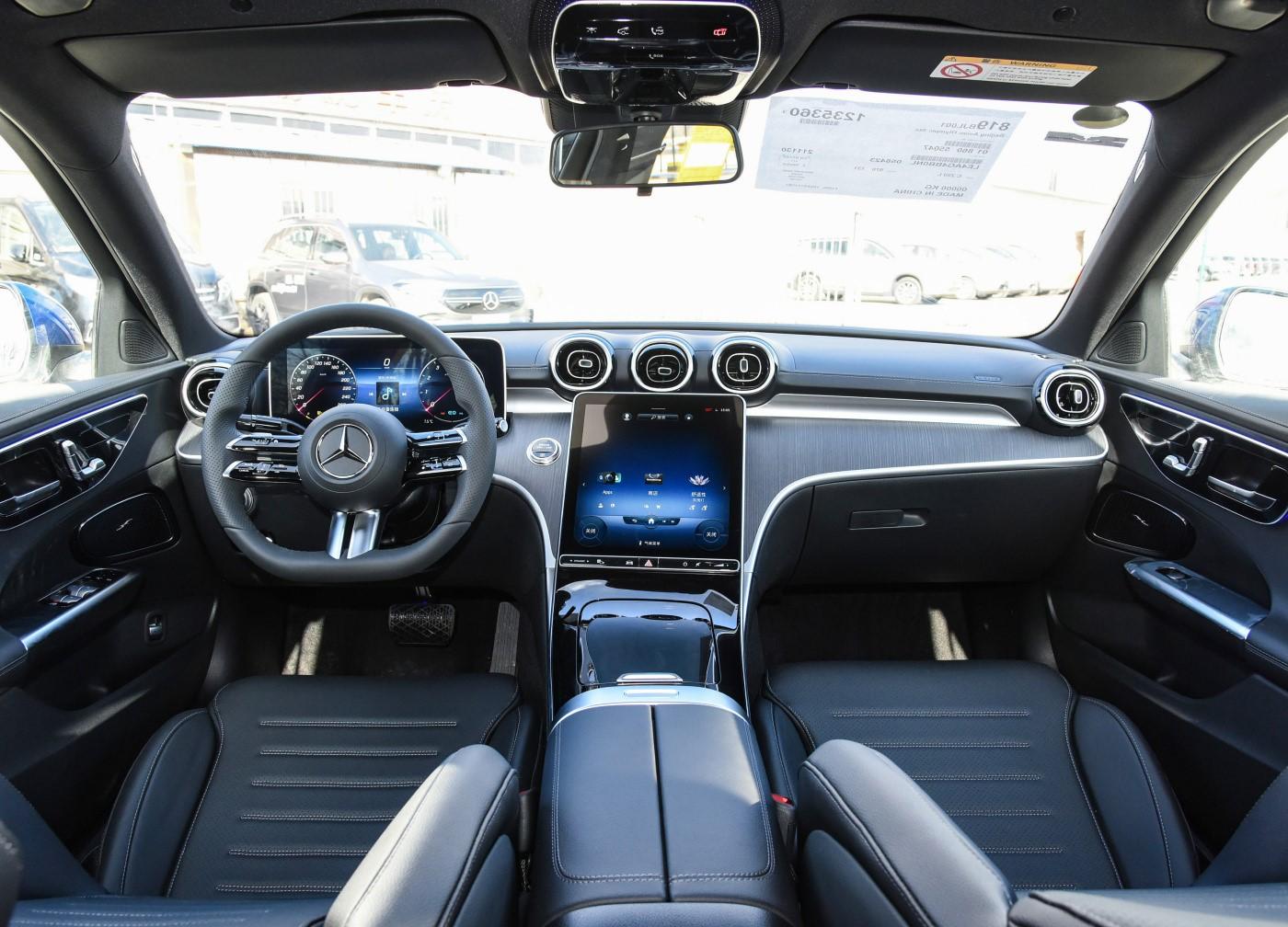 奔驰c200最新价格(2023款奔驰c200售价与配置解读)