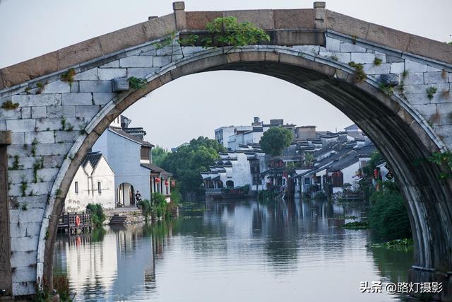 上有天堂下有什么，上有天堂的下一句是什么（中国被誉为“人间天堂”的2座城市）