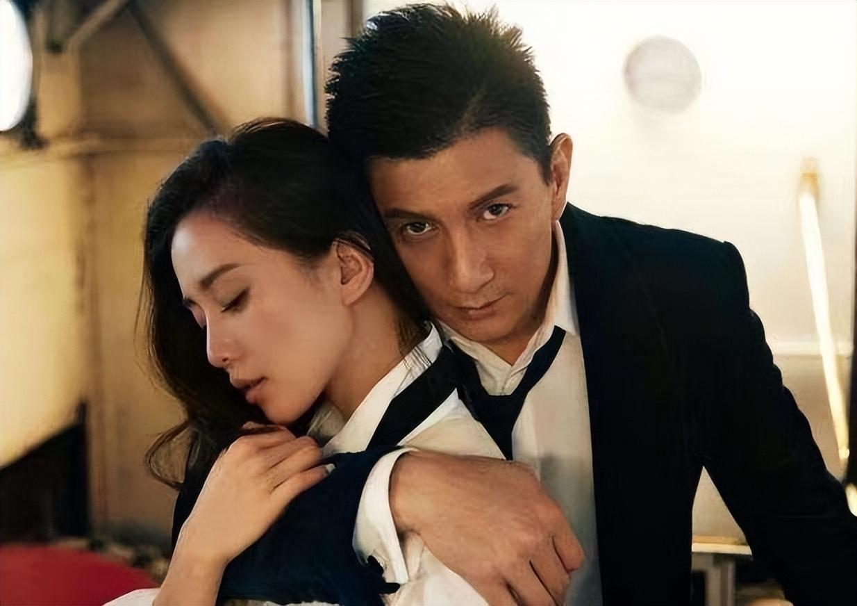 刘诗诗吴奇隆大几岁(结婚八年,53岁的吴奇隆没大变化,比他小17岁的