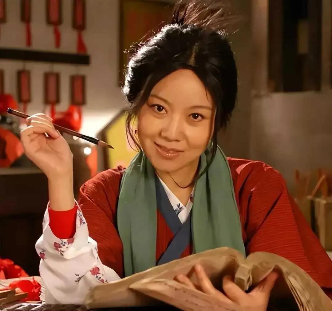 闫妮资料个人资料介绍(演员闫妮:离婚那天抱着婆婆大哭)-第8张图片-郝