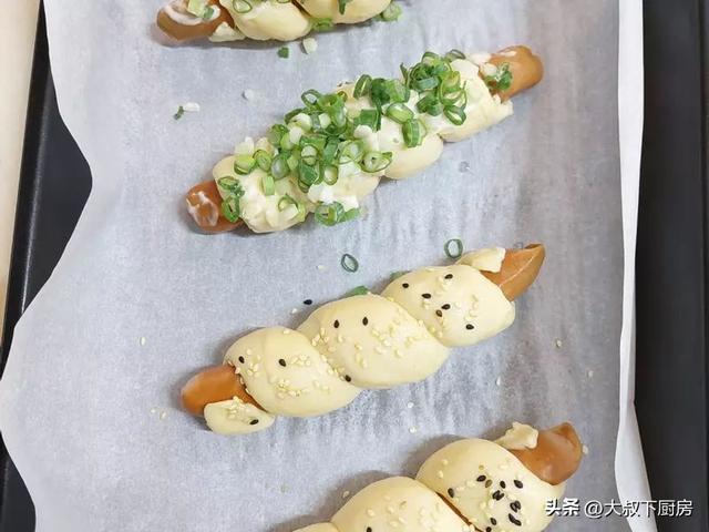 教你怎么做各种花样面包，面包做花样怎么做（大叔教你热狗花式面包）