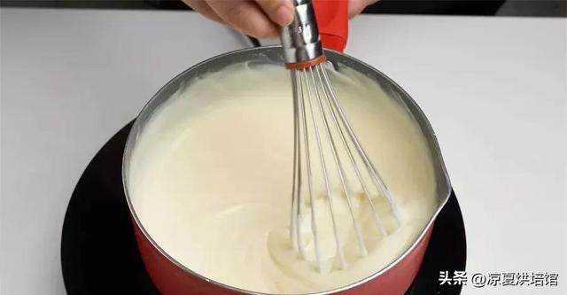 超级好吃的重磅芝士蛋糕入口即化，入口即化的冰牛奶芝士蛋糕