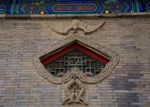 和珅府在哪，和珅府的位置（<恭王府>那些鲜为人知的秘密）