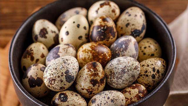 鹌鹑蛋是发物吗，属于发物的食物一览表（8种“增补食物”要多吃）