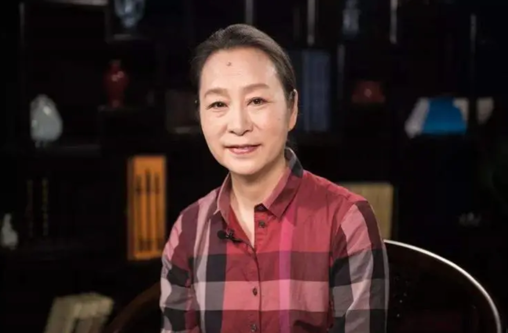 演员周野芒的前妻是谁(这一次,轮到68岁奚美娟"翻车"了?