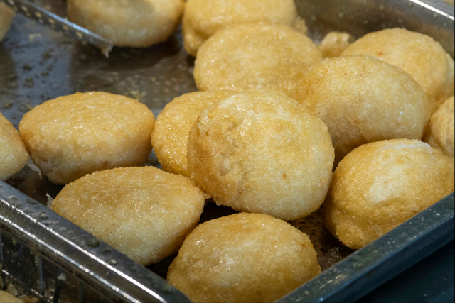 家中最简单炸糖果子方法，炸糖果子怎么做（1斤面粉2斤水）