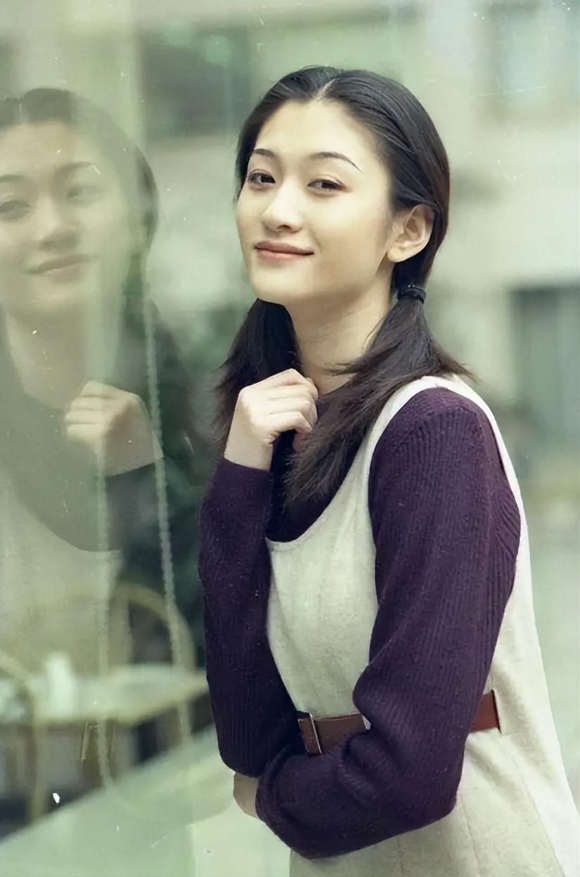 殷桃个人资料简介(42岁焕发第二春,她真不简单)