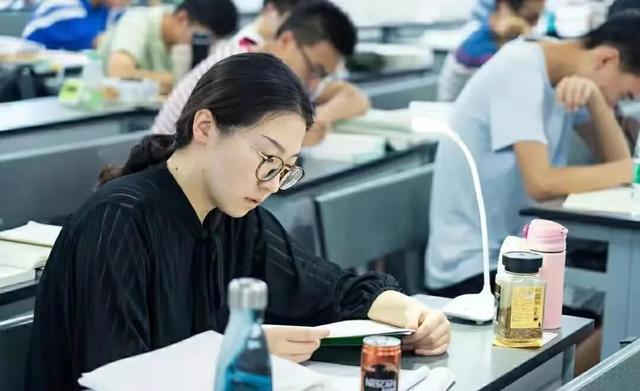 本科考研究生需要什么条件，专升本报考研究生需要什么条件（最快1.5年拿硕士学位的它来了）