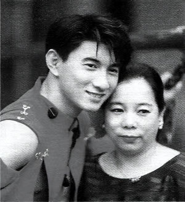 刘诗诗吴奇隆大几岁(结婚八年,53岁的吴奇隆没大变化,比他小17岁的
