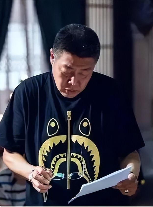 花心导演张健,和刘蓓离婚后又复婚,不出席儿子张若昀的婚礼-图4