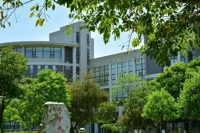 成都医学院地址，成都医学院地址在哪里（四川一所学院“即将升级”为大学）