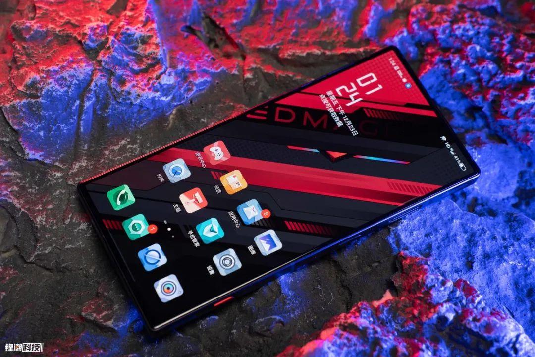 红魔,做 mix 粉丝心中最酷的手机