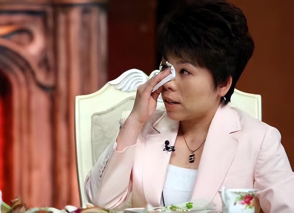 邓亚萍简历个人资料简介(详解邓亚萍个人经历与曲折情史)