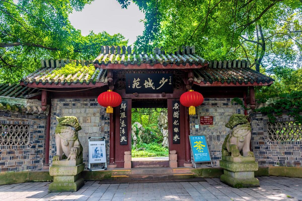 "成都必去景点,你去了几个?十大打卡景点推荐"