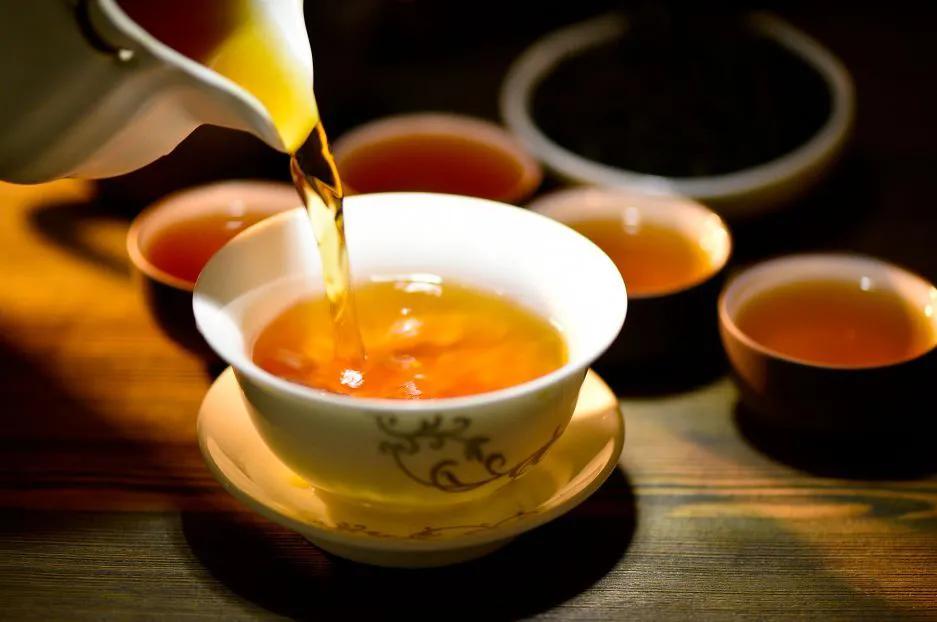 养肝护肝喝什么茶最好（建议多喝这4种茶，天然“护肝王”）