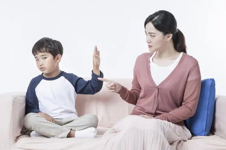 儿时母爱如何影响恋爱婚姻？心理学揭示关系奥秘