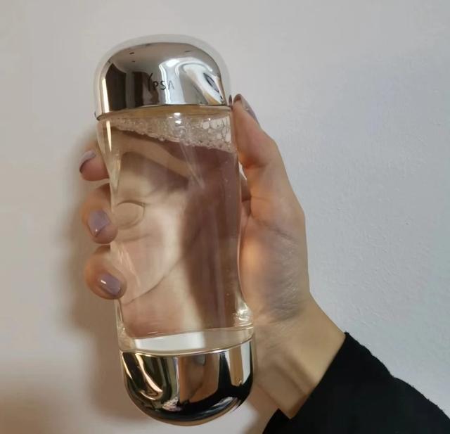 ipsa流金水，ipsa流金水适合秋天用吗（公认好用的四款日系爽肤水）