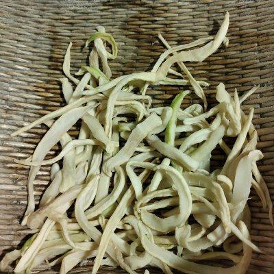 美食——麻辣条的做法，麻辣条做法大全集（这道麻辣萝卜干太销魂）