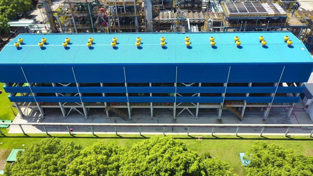 石油怎么提炼成汽油，石油怎么提炼成汽油呢（我国从地沟油中提炼出航空燃油）